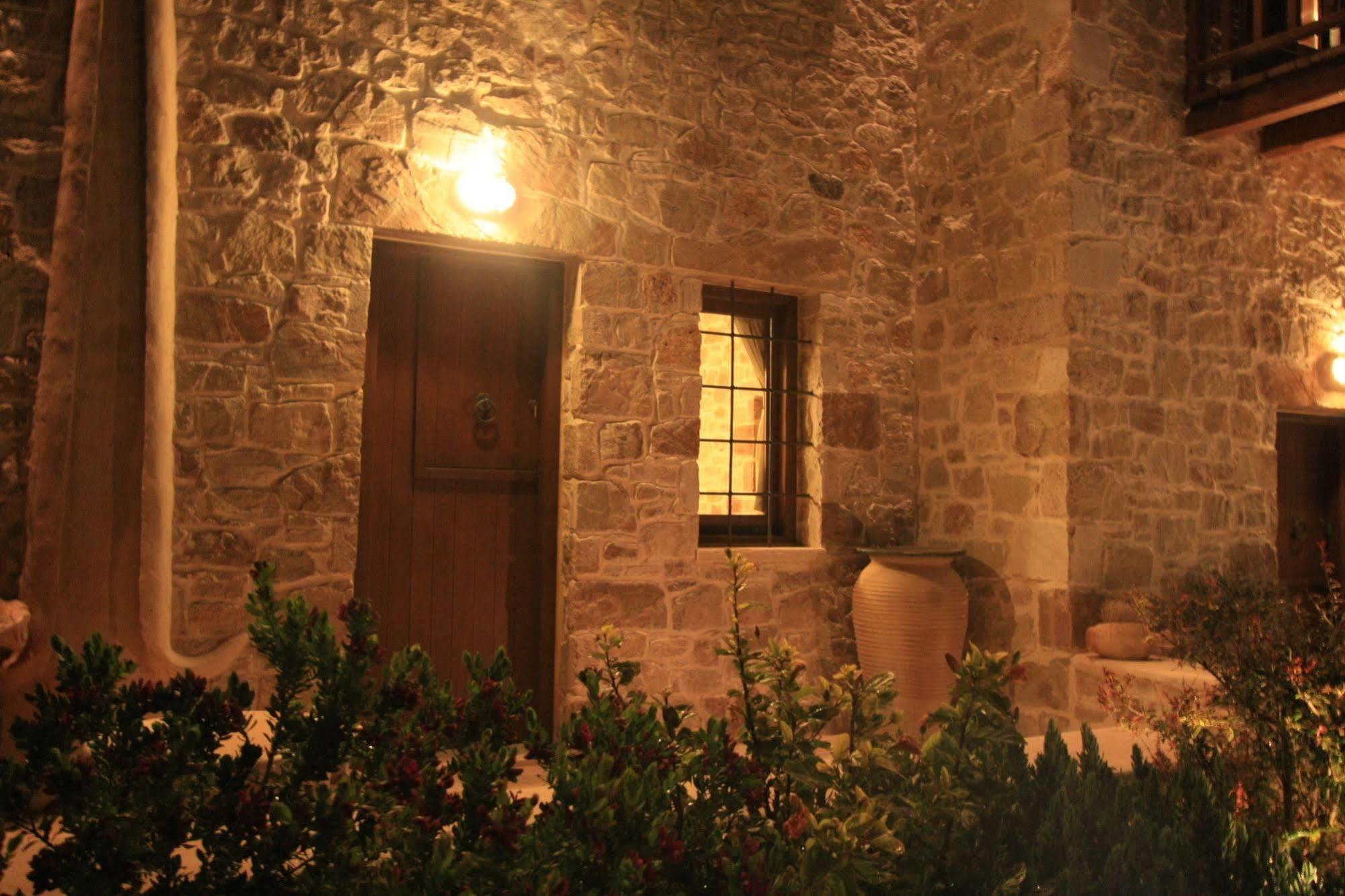 Lithos Traditional Guest Houses Ксерокамбос Экстерьер фото
